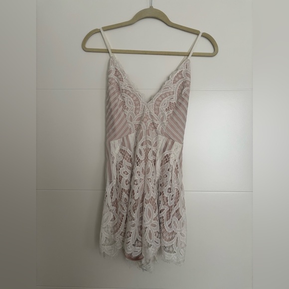 ANGL Pants - ANGL White & Nude Lace Romper Women’s Small